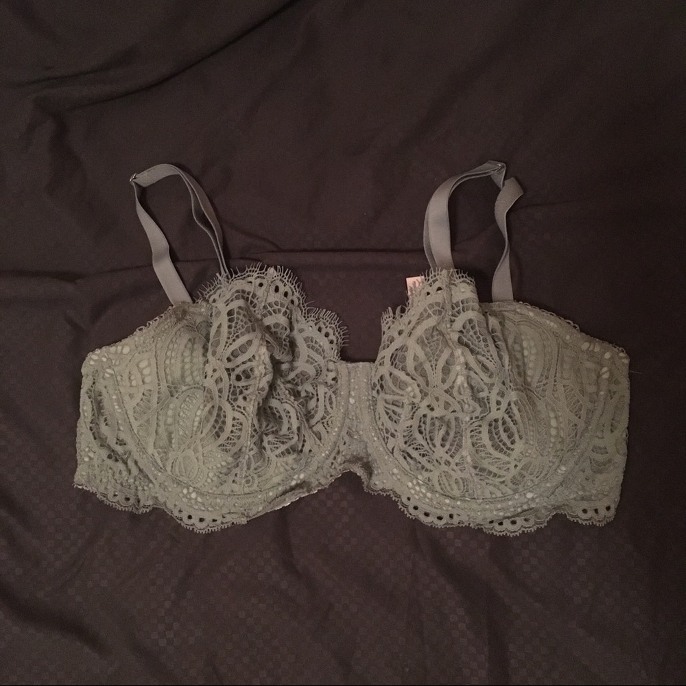 Victoria’s Secret Dream Angels unlined push-up